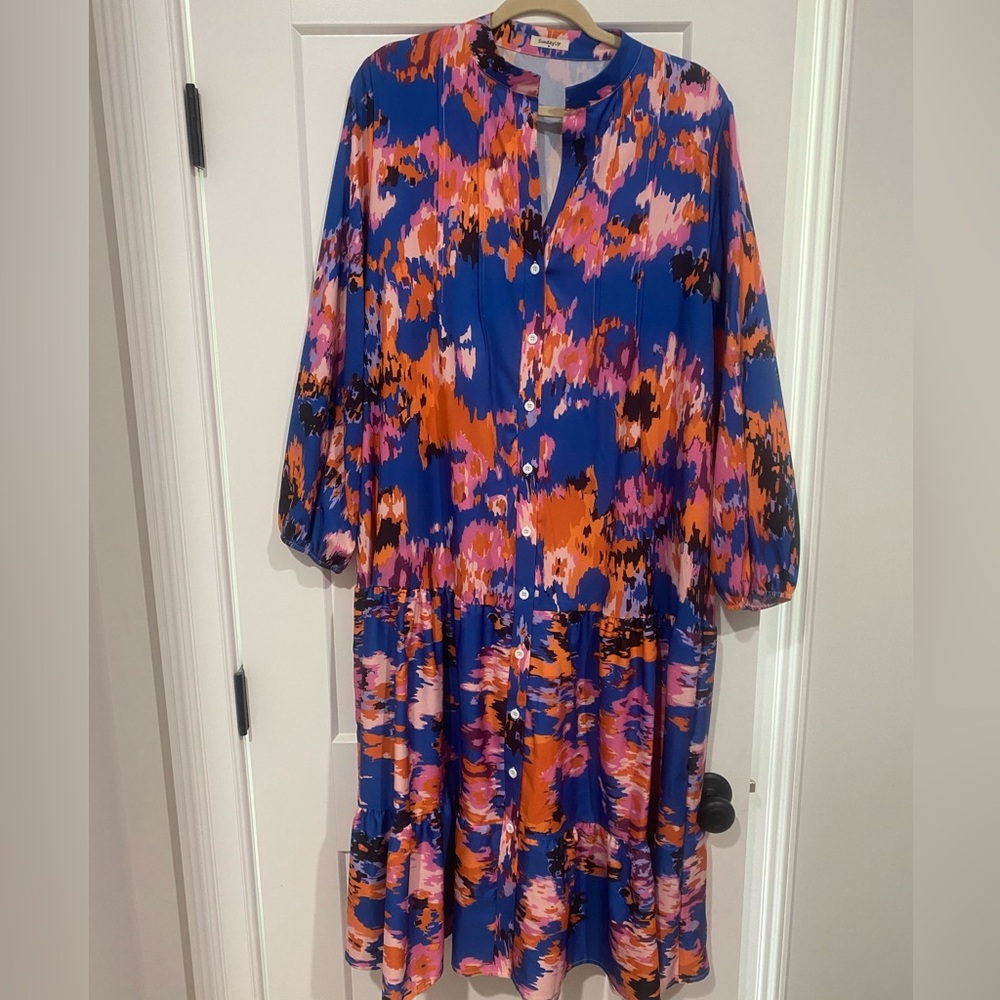 Davina abstract midi Dress from the blue door boutique